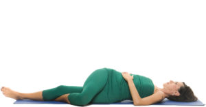 la-torsione-bhogavati-asana